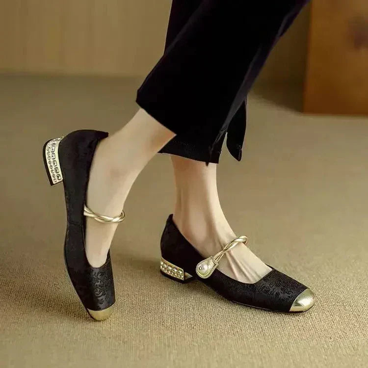 Frieda – Chaussures à lanières classiques au look élégant
