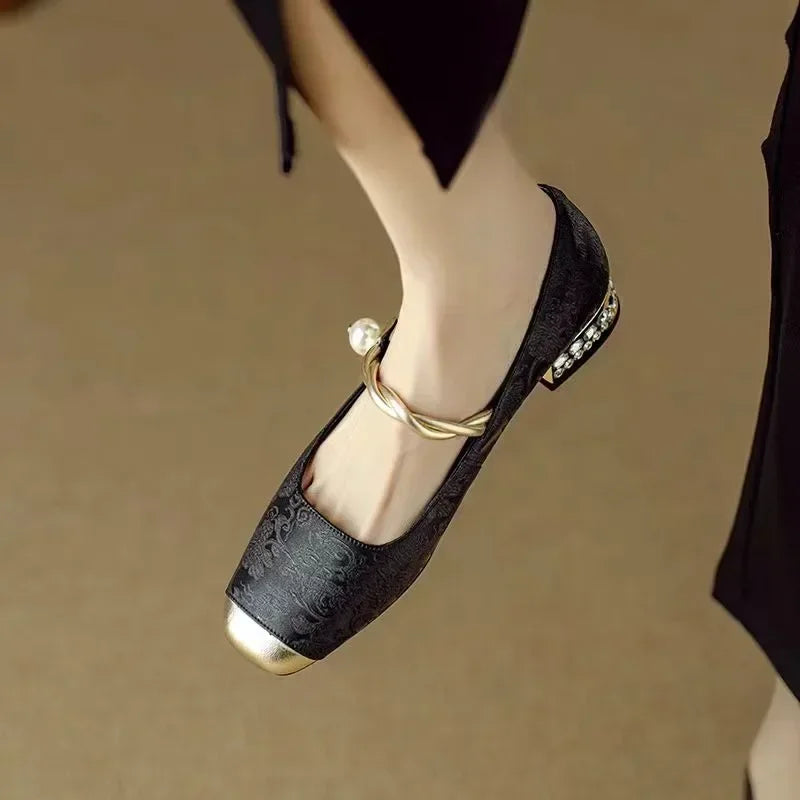 Frieda – Chaussures à lanières classiques au look élégant