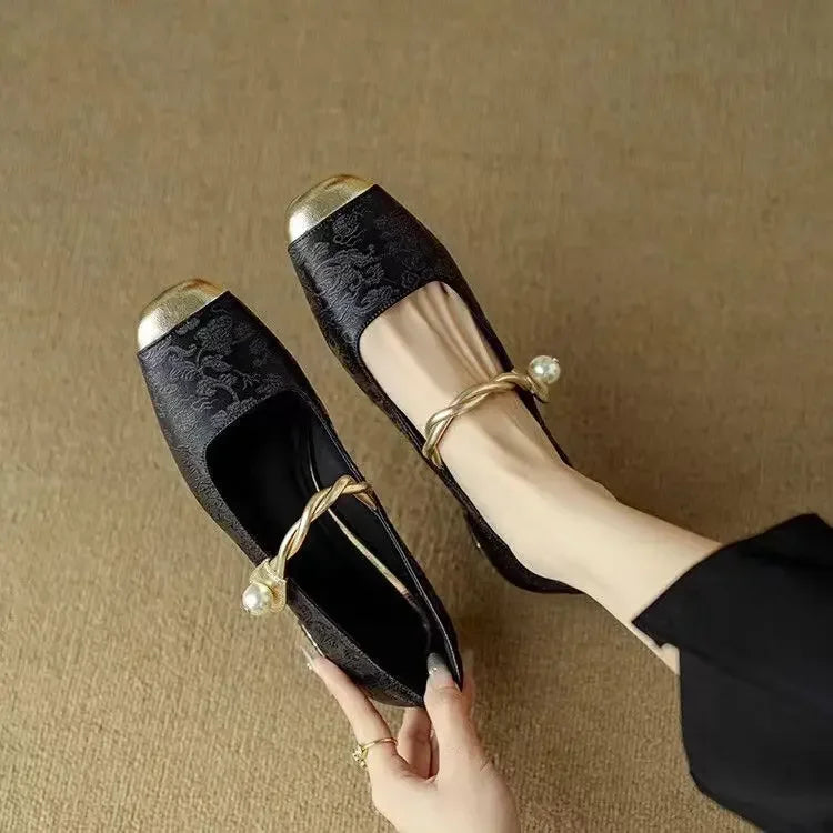 Frieda – Chaussures à lanières classiques au look élégant