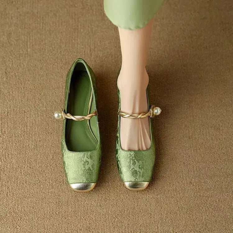 Frieda – Chaussures à lanières classiques au look élégant