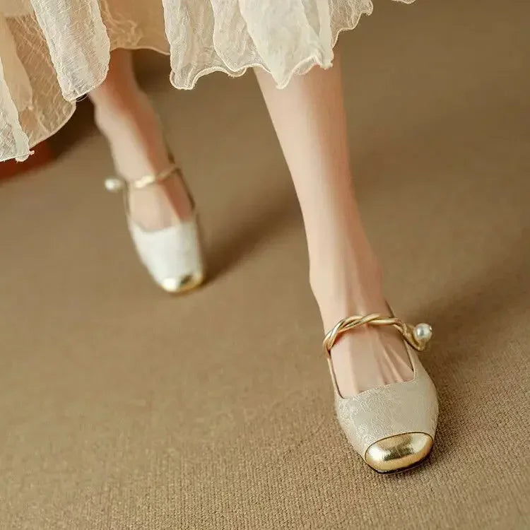 Frieda – Chaussures à lanières classiques au look élégant