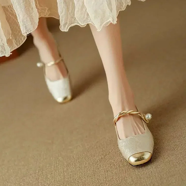 Frieda – Chaussures à lanières classiques au look élégant